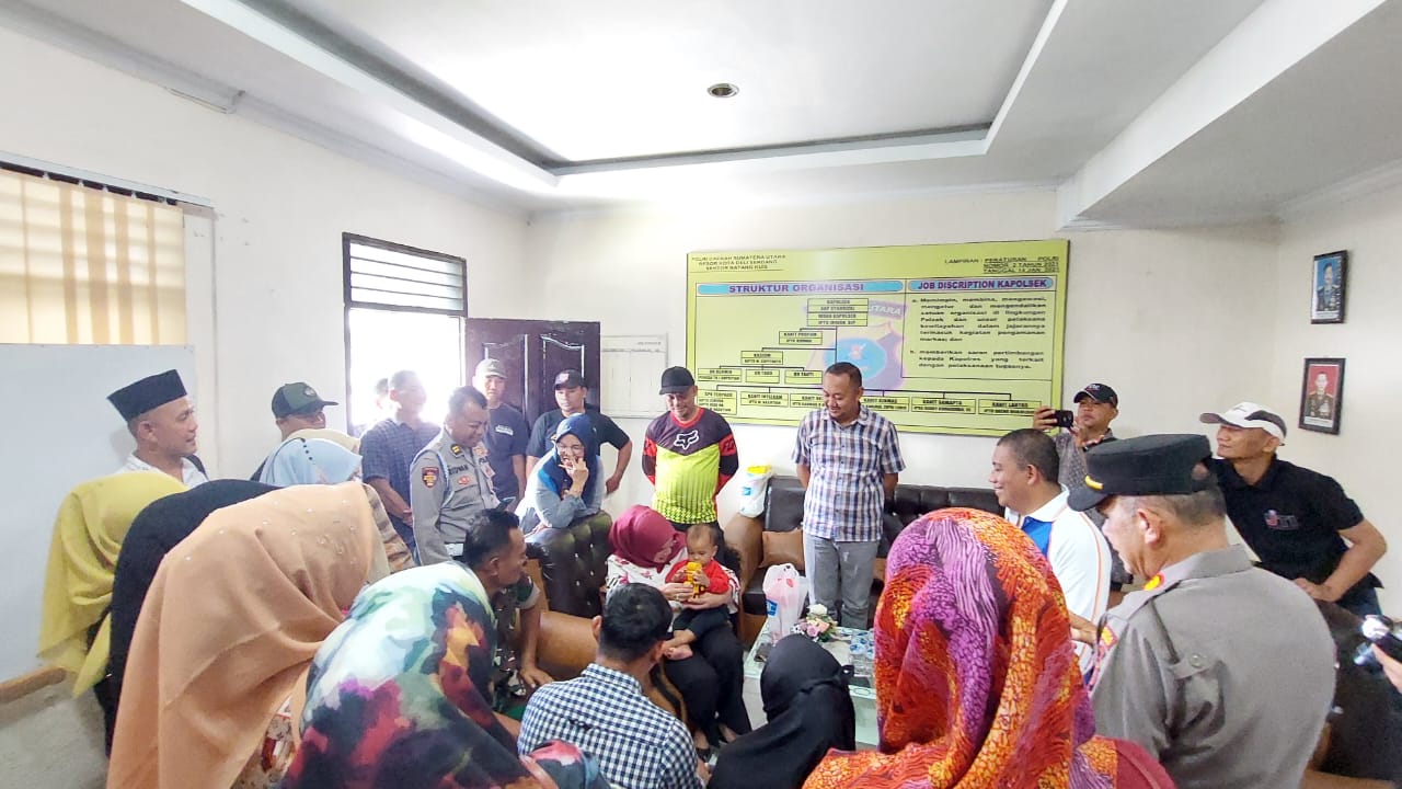 Orang Tua Balita Korban Penculikan Sujud Syukur