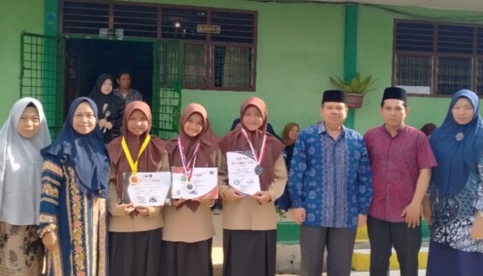 Siswa MTsN 3 Medan Raih Medali Ajang SSC Dan Kompetisi Pelajar Indonesia