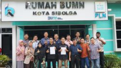 PLN Peduli dan Rumah BUMN Sibolga berhasil mengantongi 12 sertifikat Halal dari Badan Penyelenggara Jaminan Produk Halal (BPJPH) secara gratis, dimana sebelumnya di Tahun 2022 berhasil mengantongi 19 sertifikat halal yang telah ditetapkan dari Majelis Ulama Indonesia (MUI).