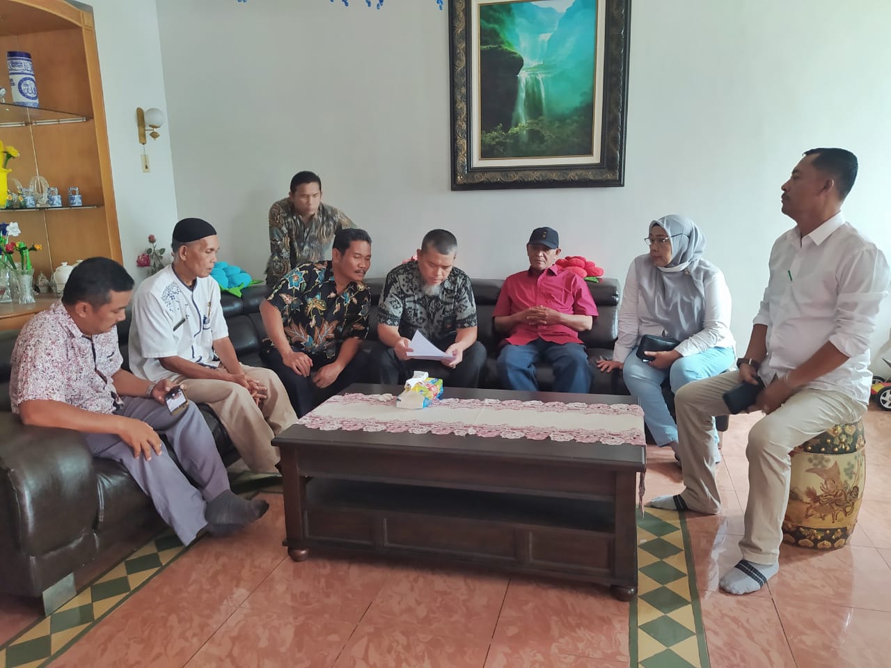 PN Medan Gelar Eksekusi Pengembalian Sertifikat Tanah Milik Keluarga Marah Halim Harahap