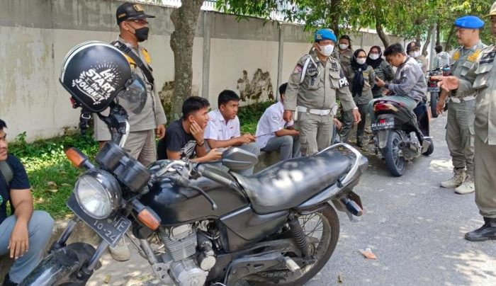 Satpol PP Gelar Razia Usai US SMA Di P.Siantar