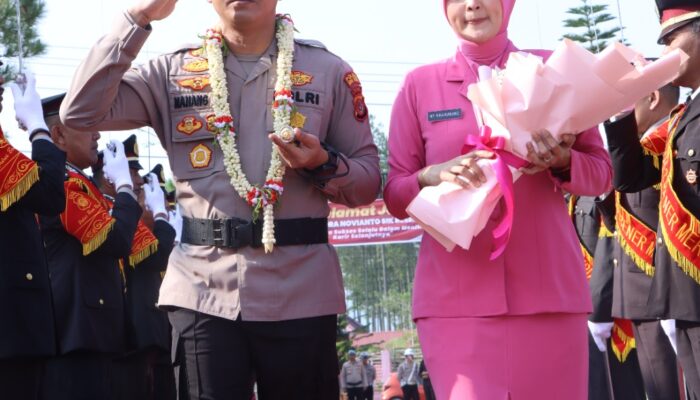 Kapolres Baru Bener Meriah Disambut dengan Prosesi Adat Gayo