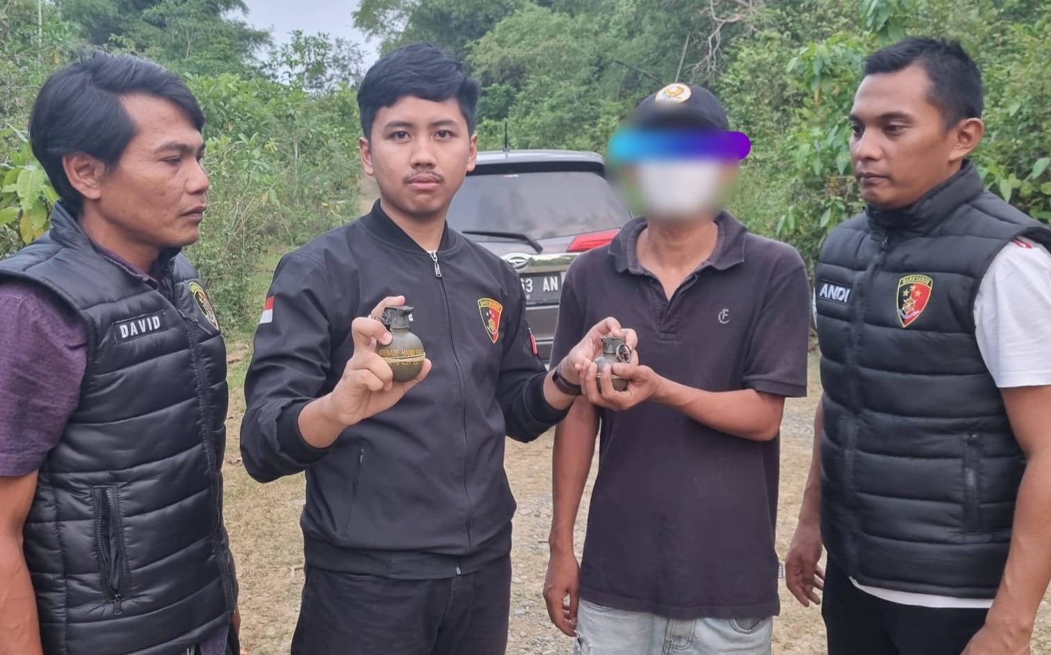 Petani Pidie Serahkan Dua Granat Aktif Ke Polisi