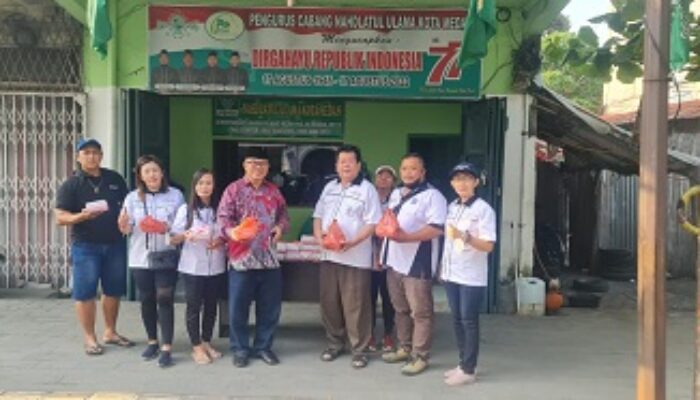 Anggota DPRD Sumut Rudy Hermanto Berbagi Takjil Gratis  Kepada Warga