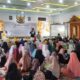 SEMANGATI ANAK YATIM: Kak Angga, menyemangati anak yatim dalam Yatim Fest Ramadan di Aula Serbaguna Idi, Aceh Timur, Rabu (5/4). Waspada/Muhammad Ishak