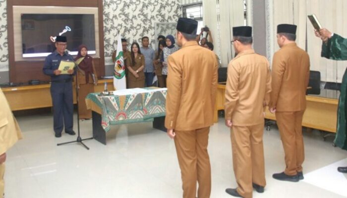 Asisten III Lantik 3 Pejabat Eselon III Pemko P.Siantar