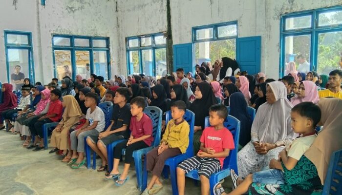 Bupati Serahkan Tali Asih Ke 213 Yatim Di Rantobaek