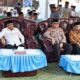 Kapolres Palas AKBP Indra Yanitra Irawan dampingi Plt Bupati Palas drg Ahmad Zarnawi Pasaribu CHt MM MSi Safari Ramadhan 1444 H di kantor Camat Huristak, Selasa (11/4). (Waspada/Ist)
