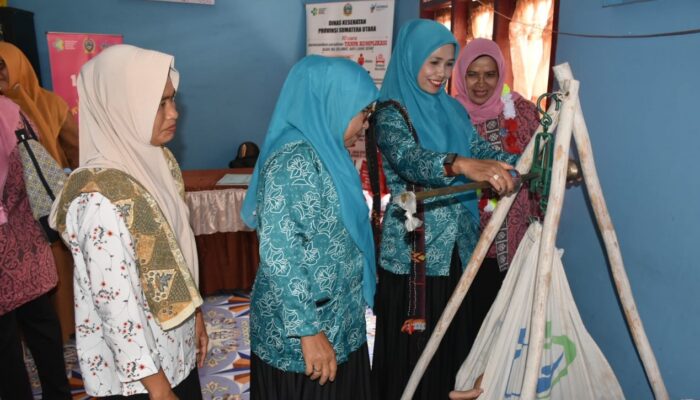 Desa Hutabaringin Dievaluasi Kategori Posyandu