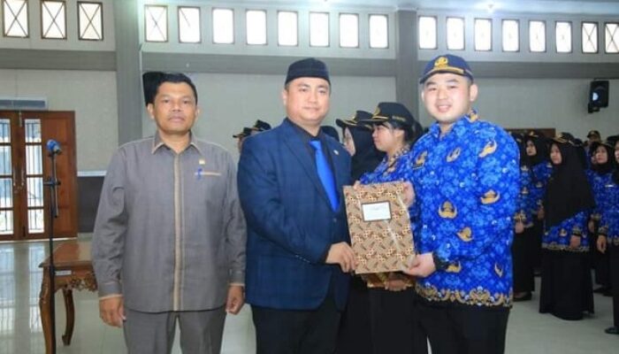 Bupati Labura Serahkan 178 SK PNS Formasi Tahun 2019