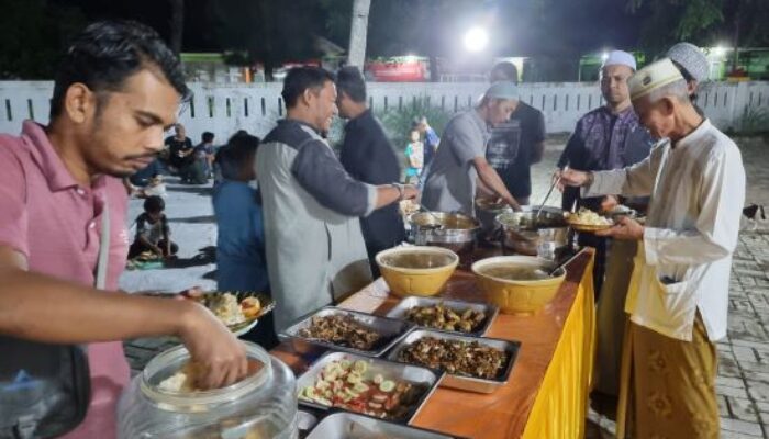 Merajut Silaturahmi Dengan Buka Puasa Bersama Di Meunasah Al Furqan
