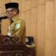 BUPATI Batubara diwakili Asisten I Rusian Heri pada rapat paripurna jawaban bupati atas pandangan umum fraksi terhadap dua Ranperda dan undangan yang hadir.Waspada/Iwan Has
