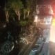 DIAMANKAN: Polisi mengamankan kendaraan yang terlibat kecelakaan di Jalinsum Banda Aceh – Medan, Desa Meudang Ara, Nurussalam, Aceh Timur, Senin (10/4). Waspada/Ist