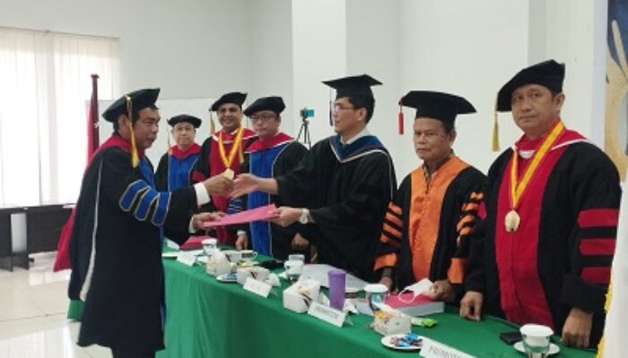 Layari Sinukaban Pertahankan Disertasinya Di Sidang Terbuka Promosi Doktoral