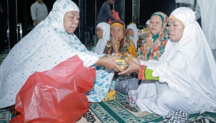 Rajut Silaturahmi, Sahur Bersama Tuan Guru Sahabat Ganjar Di Langkat
