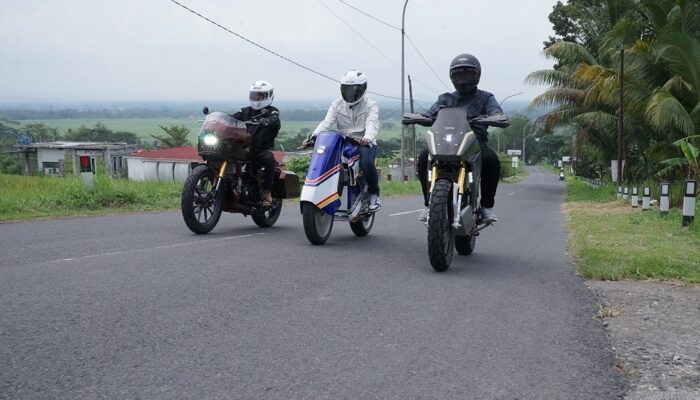 Tiga Modifikator Hadirkan CB150X Bergaya Modifikasi Masa Kini