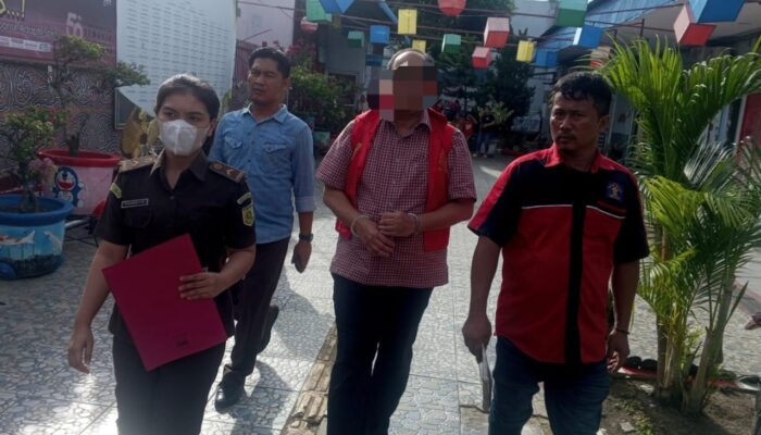 Diduga Korupsi Rp725 Juta, Mantan Kadiskes DS Dan Kabid Ditahan Kejari
