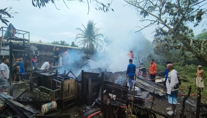 Satu Rumah Semi Permanen Terbakar Di Binjai