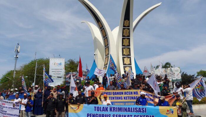 Ratusan Buruh Banda Aceh Turun Ke Jalan Terkait Peringati May Day