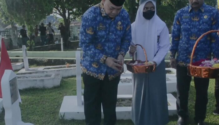 Peringati Hardiknas Disdiksu Ziarah Ke TMP Dan Gelar Seminar