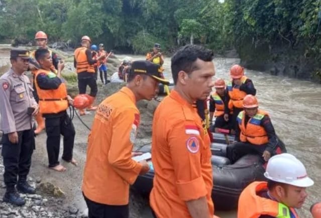 Bocah 6 Tahun Hilang Saat Banjir Di Sidempuan