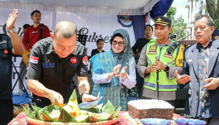 Wali Kota P.Siantar Ajak Komitmen Bagi Kesejahteraan Buruh 