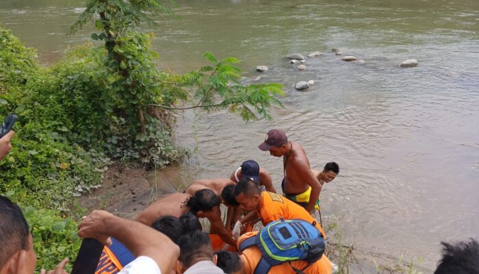 Pria Hanyut Terseret Arus Sungai Meninggal Dunia 