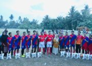 Darma Wijaya-Adlin Tambunan Olahraga Bersama Guru Dan Kades