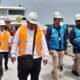 ROMBONGAN dari PLN UID Sumatera Utara saat meninjau penggunaan Anjungan Listrik Mandiri (ALMA) di Dermaga Panton Bagan Asahan (5/5). Hal ini sebagai bentuk komitmen PLN dalam mendukung pengembangan sektor pariwisata dan sektor maritim.
