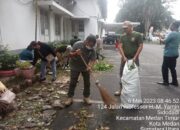 Satpol PP dan Dokter RSU Pringadi Medan Gotong Royong Bersihkan Areal Rumah Sakit
