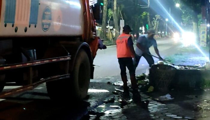 Kecamatan Medan Sunggal Sisir Sampah Malam