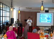 Prof.Ridha Dharmajaya Paparkan Gadget Sehat Kepada Alumni Fak Ekonomi USU