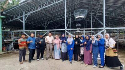 Pimpinan Yayasan RSU Sufina Aziz Sutan Aziz Apresiasi Sentra Ternak DD Farm Sumut