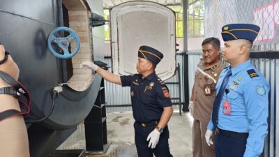 BKP Kelas II Medan Musnahkan Daging Sapi Campur Babi Asal Malaysia