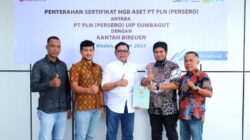PLN UIP Sumbagut menerima sertipikat Gardu Induk (GI) Samalanga, dari Kantor Pertanahan (Kantah) Bireun, Jumat (12/5/2023).