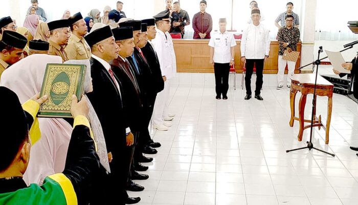 Lantik 64 Pejabat, Pj Bupati Pidie: Hindari Sikap Hedonisme