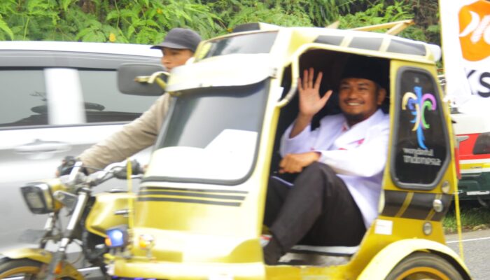Naiki Becak Sipirok, PKS Tapsel Resmi Daftar 35 Bacaleg Ke KPU