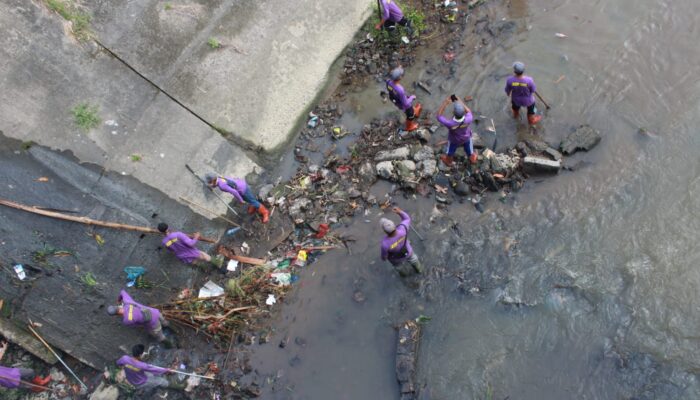 Enam Jam Arungi Lautan, Tim GPM Buka Pasar Terapung Di Pulau Terluar