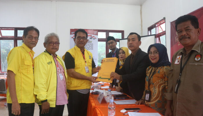 Hingga Pukul 17.30, Sudah 16 Partai Yang Mendaftar Di KPU Simalungun