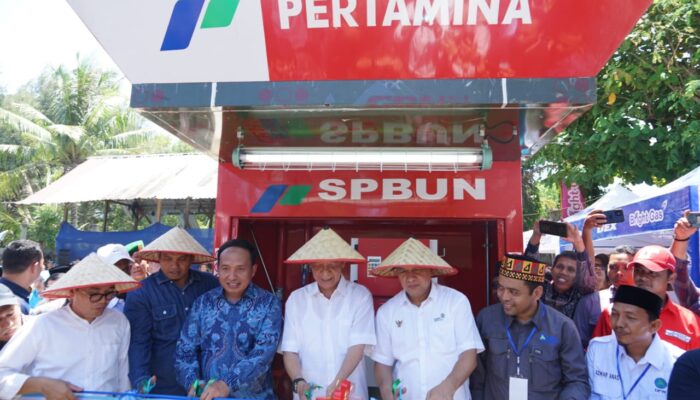 Menteri Koperasi & UKM Bersama Pertamina Wujudkan Program Solusi BBM Nelayan Di Aceh Besar