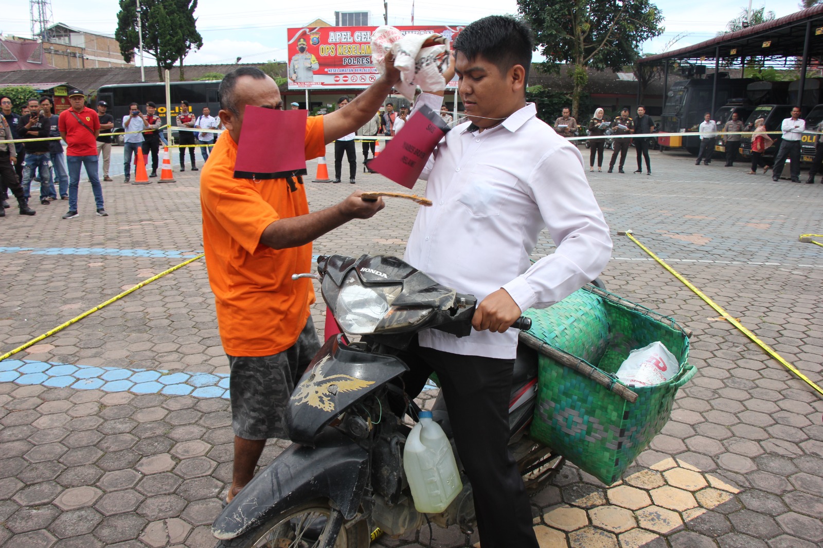 Gegara Rumput Super Meregang Nyawa Di Tangan Muara
