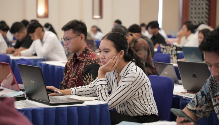 312 Calon Mahasiswa ITPLN Antusias Mengikuti Seleksi Di Medan