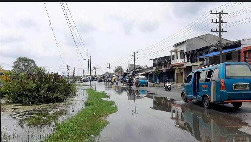 Banjir Rob Rendam Kota Belawan