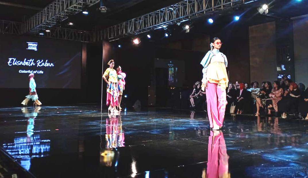 YapMode Fashion Festival Tampilkan Rancangan 37 Siswa