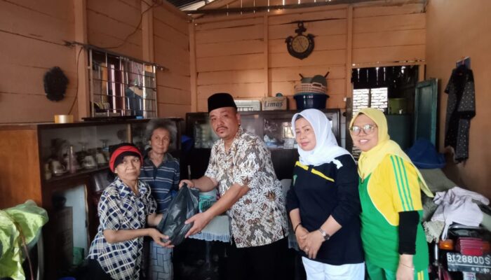 Program Jumat Berkah Medan Perjuangan Bantu Warga Miskin
