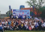 Ribuan Warga Birukan Lapangan Reformasi