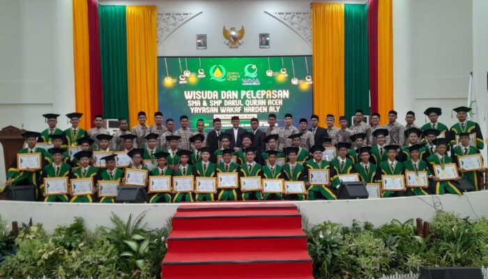 Dayah Darul Quran Aceh Wisuda 158 Santri Tingkat SMA Dan SMP