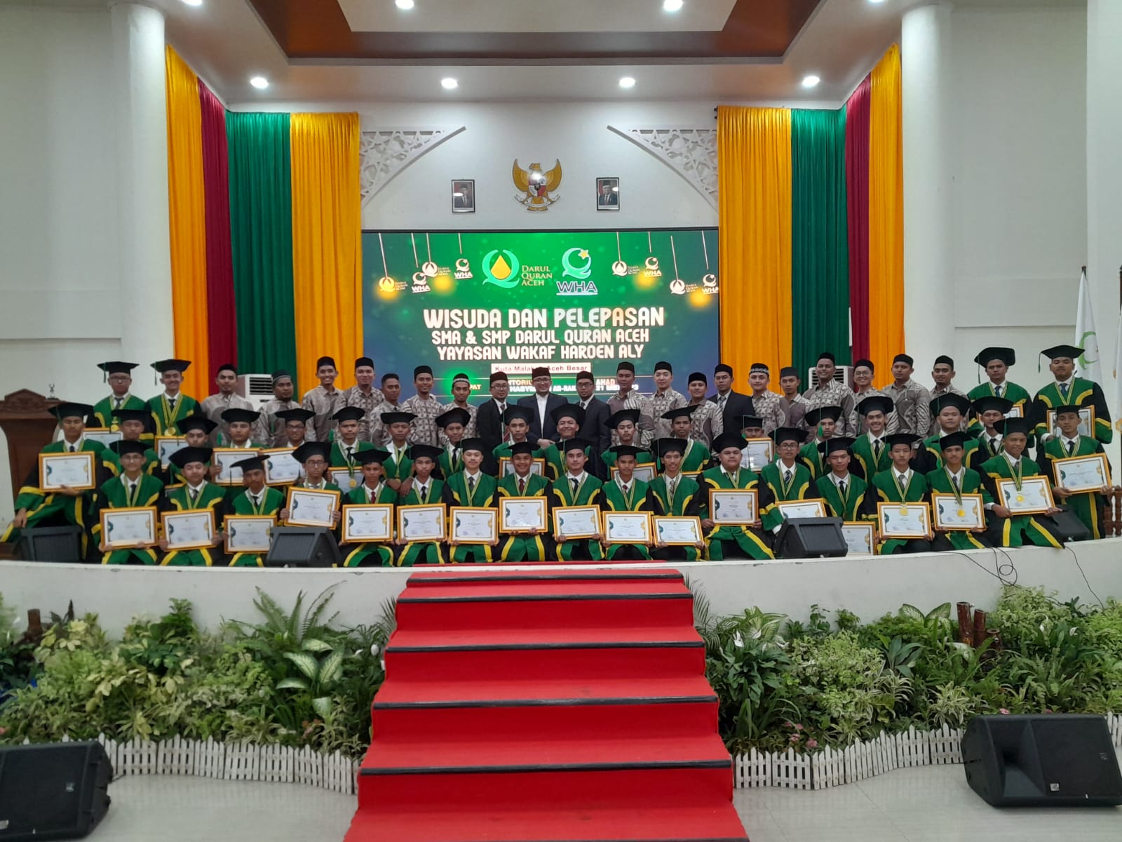 Dayah Darul Quran Aceh Wisuda 158 Santri Tingkat SMA Dan SMP