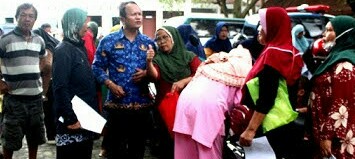 Tak Dapat Undangan, Ratusan Warga Miskin Datangi Dinsos P3A P. Siantar