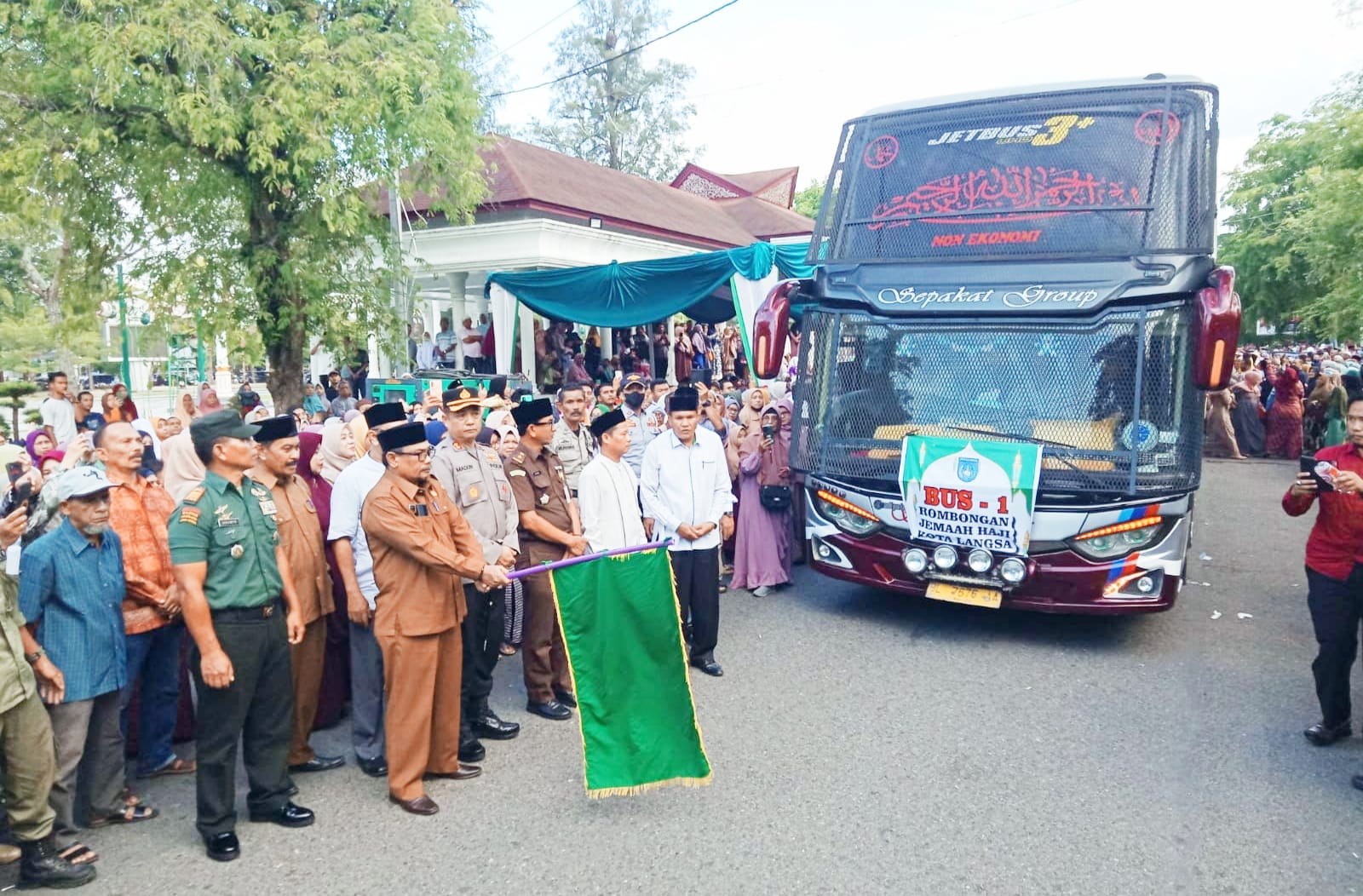 Tangis Haru Iringi Pelepasan Calhaj Kota Langsa